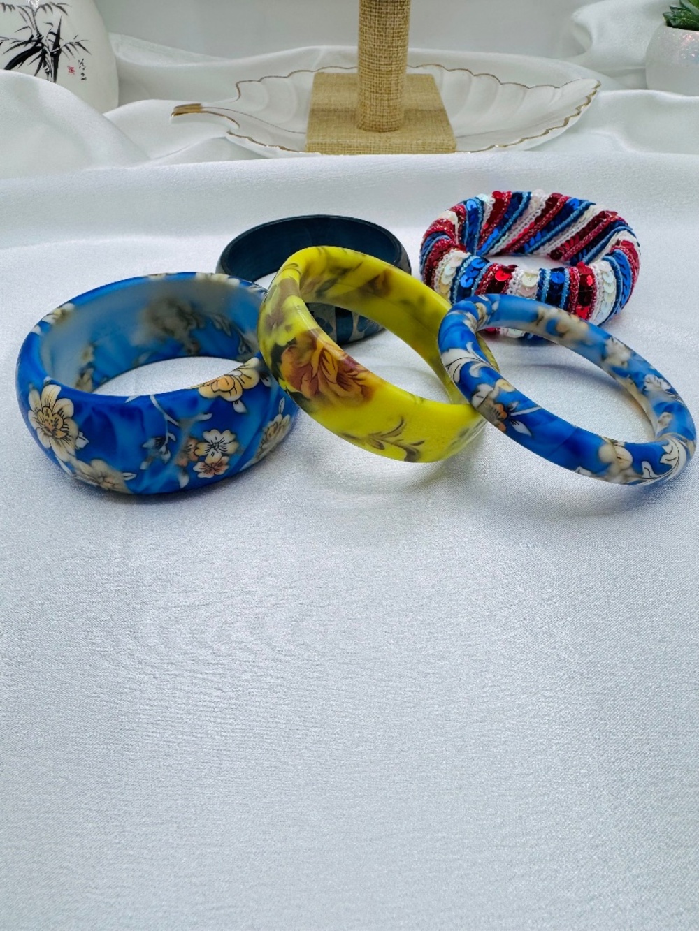 5 piece Vintage Style Floral & Sequin Bangles Blue Yellow Patriotic Resin Wood